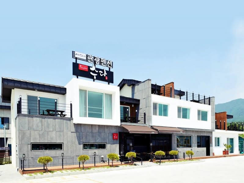 Seorabeol Togi Tourist Pension Chongnae-dong Exterior photo